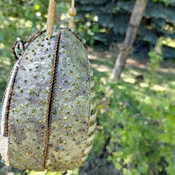 NWT Beaded Green Forest Crossbody LESTER MELNICK inventory! - Picture 13 of 16